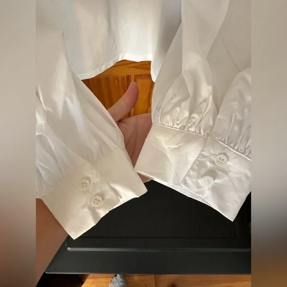 NWT English Factory Elegant White Puff Sleeve Top - Picture 8 of 8